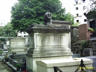 photo of Montmartre Pt3 Cemetery
