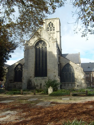 photo of St Mary de Crypt's Church burial ground