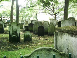 photo of Bunhill Fields Nonconformist's Church burial ground