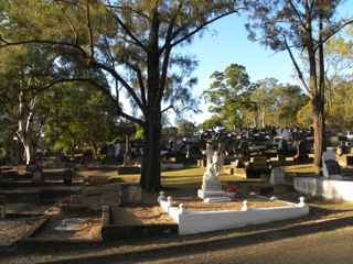 photo of Balmoral (section 15) Cemetery