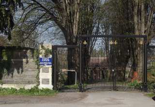 photo of St Mary's Church burial ground