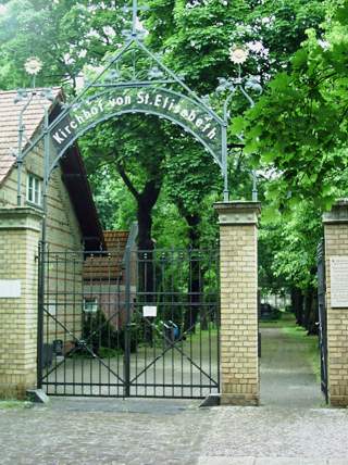 photo of St Elisabeth's Church burial ground
