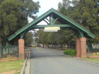 photo of Lawn Cemetery