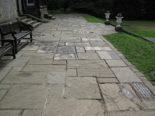 photo of Losehill Hall Cemetery