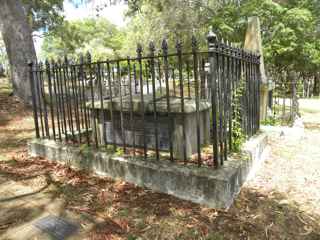 photo of Dunwich Emigrant Memorial