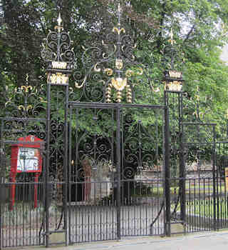 photo of St Peter's Church burial ground