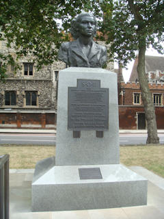 photo of Albert Embankment SOE War Memorial