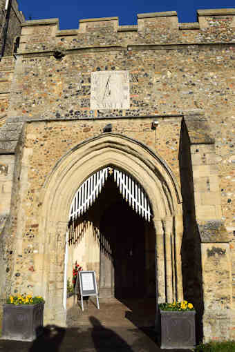 photo of St Peter and St Paul's Church burial ground