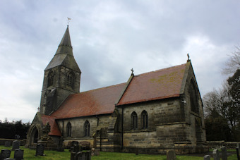 photo of St Peter (interior)'s monuments