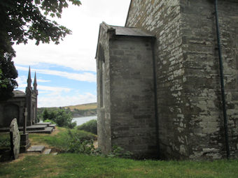 photo of St Barrahanes (interior)'s monuments