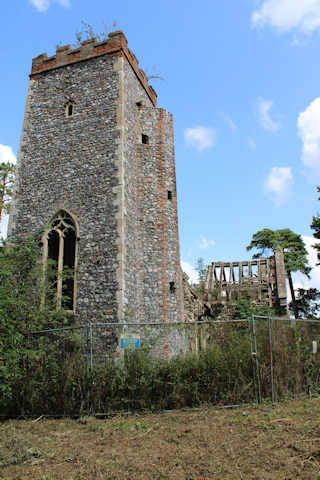 photo of St Wandregesilius' Church burial ground