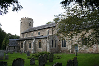 photo of St Peter (interior)'s monuments