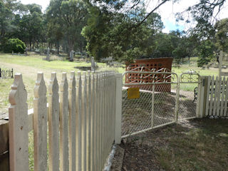 photo of Mt Egerton Cemetery