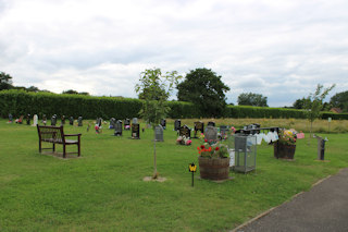 photo of London Road (section W) Cemetery