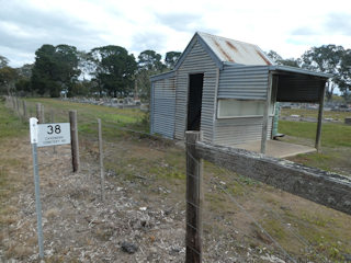 photo of Cavendish Cemetery