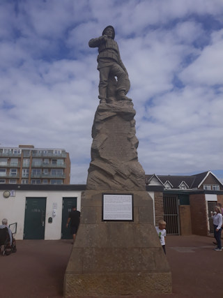 photo of Lifeboat memorial