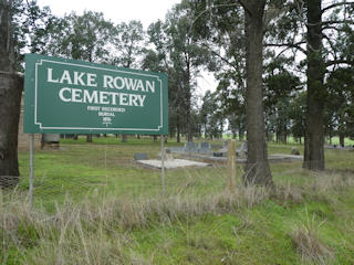 photo of Lake Rowen Cemetery