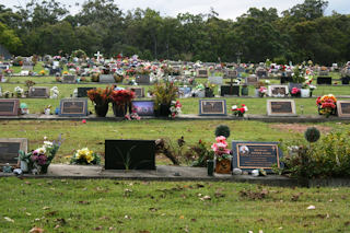 photo of Mt Gravatt (Lawn 17) Cemetery