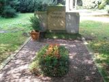 Alten Friedhof Botanical Gardens