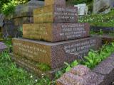 image of grave number 645909