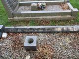 image of grave number 738522