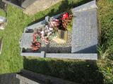 image of grave number 738645